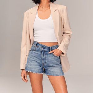 Abercrombie & Fitch High Rise Mom Short Criss Cross Waistband Raw Hem Size 31
